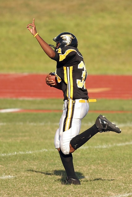 足球发展的 足球发展的